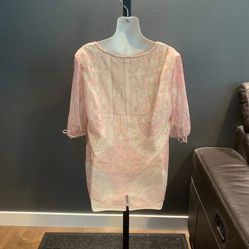 Cream Blouse - Picture 2 of 3
